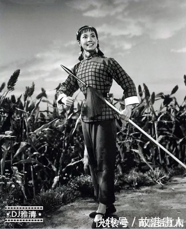 谢瑶环&李维康各时期老照片,从小美到老,图7有高玉倩,最后一张全家福