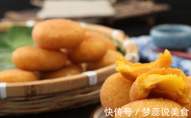 做南瓜饼,不要再用面粉了,用它做,南瓜饼松软可口,还非常香