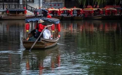 新春佳节！古城的船妹子等你来听一河烟雨，十里船歌！