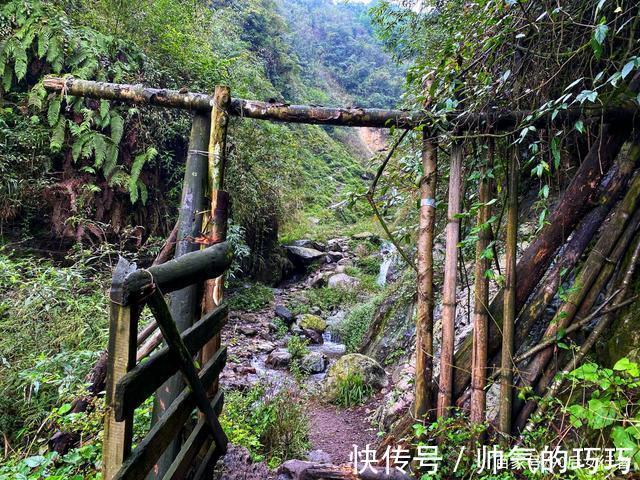 碎石公路|距成都80多公里有处冷门徒步胜地，风景原始，古道沧桑古庙深藏