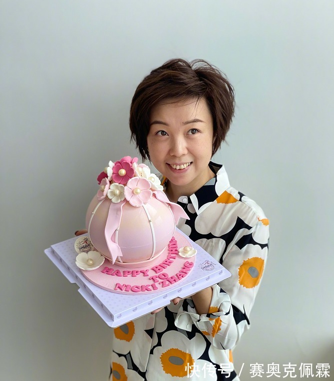 老公|张怡宁真挺幸福的,为60岁老公生二胎,私下穿的花花仍显气质