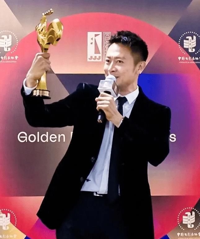 张馨予|踩阚清子裙子、无视黄晓明,段奕宏金鸡盛典过于尴尬?