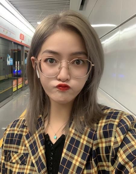 超等显白时兴的4款发色，2021新年就染这几个色彩了！