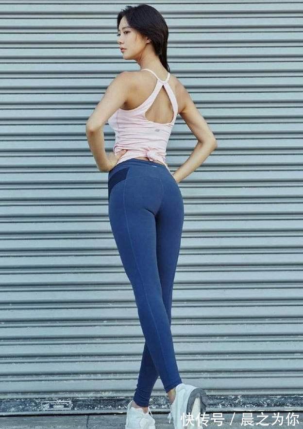 时尚 打底裤裤穿出优雅女人味,展现出线条的优美,穿着舒服时尚感十足