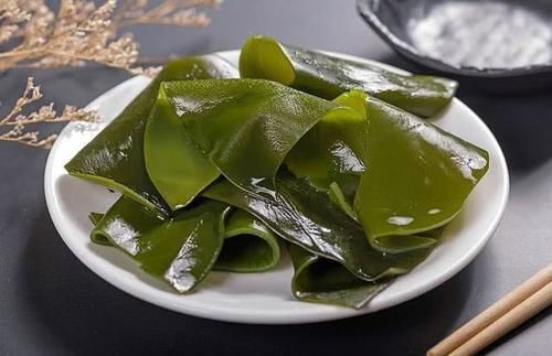 草酸|骨质疏松不能吃豆腐?要想骨骼强壮,这“3种”食物少往餐桌上放