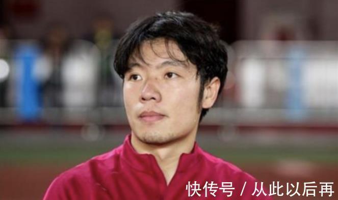 伊东纯|国足0-2看清34岁中场!没身体没技术,踢半场累够呛,不如张稀哲