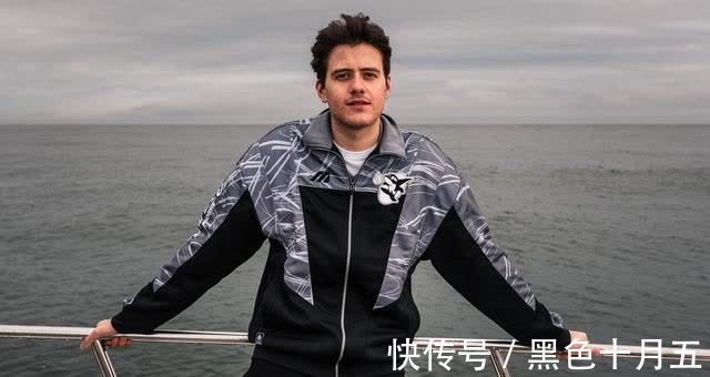 鲸鱼 美津浓携手Hanon推出名古屋鲸鱼联名系列