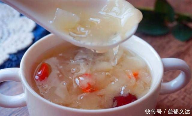 鸡汤|三个孩子的妈妈孩子两岁前，不要碰两种汤，否则会伤脾胃