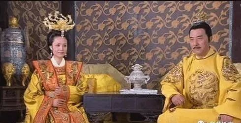 发明|终生只娶一个老婆的皇上,一项发明现在人人都用,生个儿子很荒唐