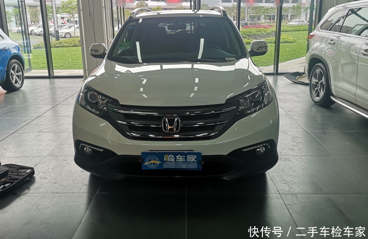 Crv前盖怎么打开图解 Crv前盖怎么打开图解