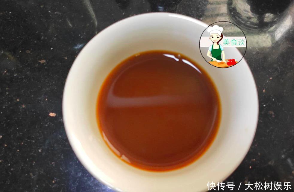 炒茄子时，切完别直接炒！多加1步骤，茄子香软不吸油，超级入味