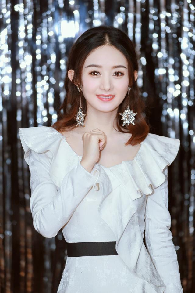 编发 发型师透漏:女生这4种发型留久了,发际线会很快上移,赶紧换了