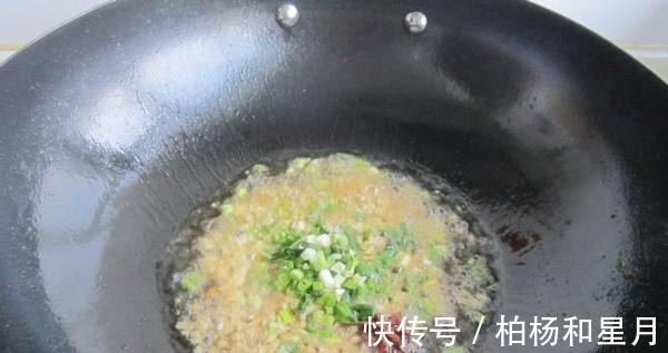 米饭|喉咙卡鱼刺怎么办别再喝醋、吞米饭了，教你一招轻松搞定！