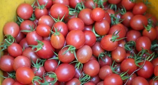 维生素c|怀孕时，有4种水果孕妈可以多食用，能排出身体毒素，还缓解孕吐