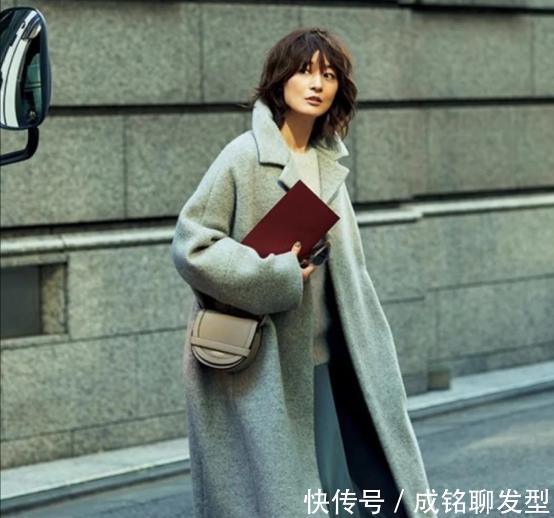 针织|她才是五十多岁女人的穿衣榜样!简单耐看又高级,优雅大气又减龄