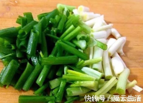 周末孩子都回来了,这道压轴硬菜,口味独特有营养家人个个竖大拇指!