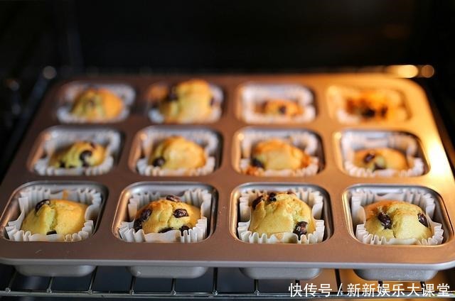 不用打发鸡蛋,也能做出松软可口的小蛋糕,简单易学,成功率超高