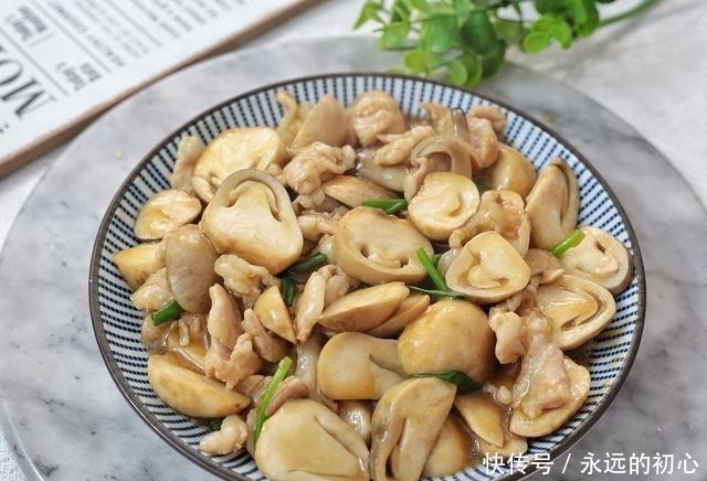 简单|秋天此菜要多吃,好吃易消化,简单一炒,比肉更香,上桌吃不停嘴