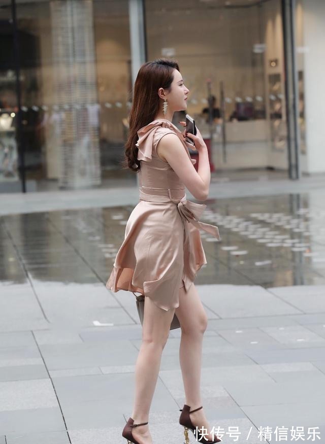 拖鞋 夏日出街必备单品,一双显气质显腿长的高跟儿凉鞋,来一双美一夏