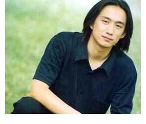 如果說小廚神是他的標(biāo)榜，那么《深夜食堂》就是擴(kuò)展影響力的開端