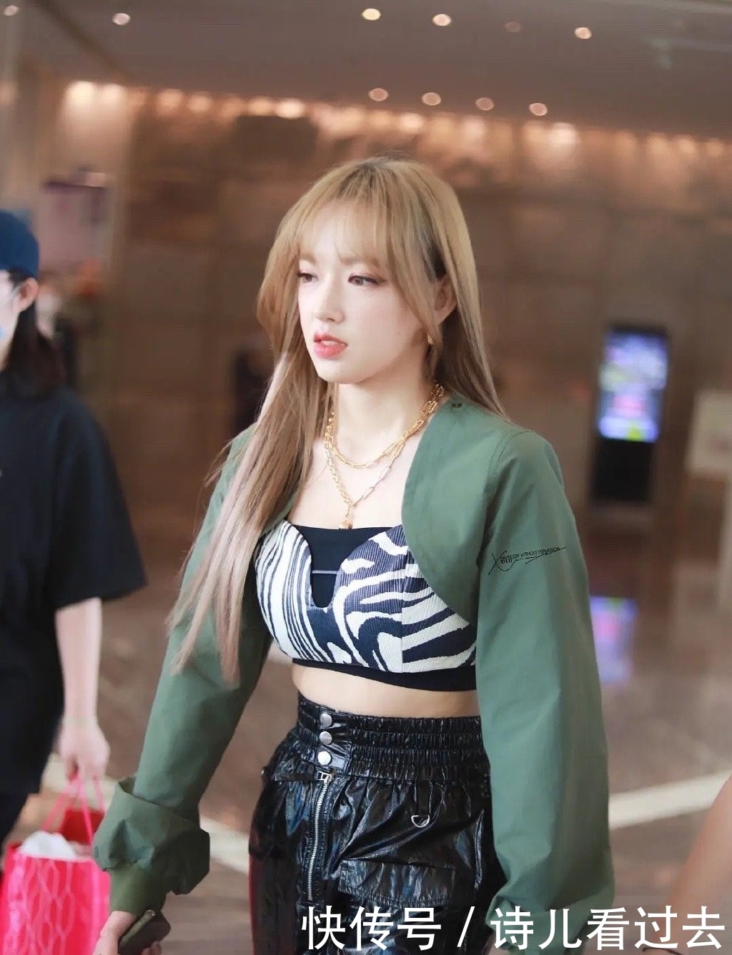 档综艺节目 青你3风波未过,内娱又推出2档选秀节目,这3人即将同框当导师