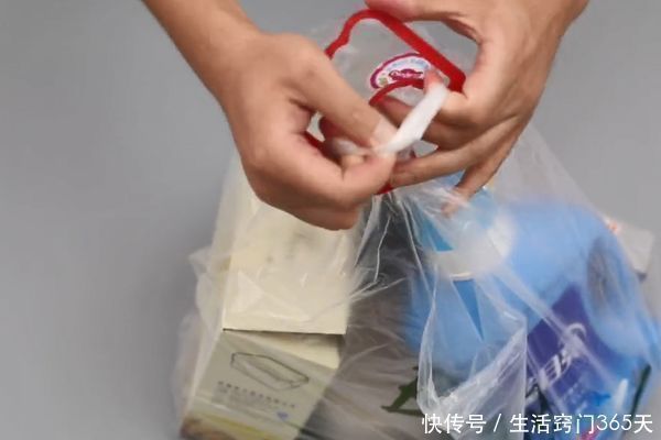 厨房|油桶提手一定要留着,放厨房和卫生间作用超棒,每个家庭都用得上