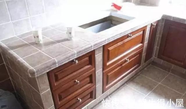 装修|越来越多人不用定制橱柜了,现在流行这么装,美观实用还不贵