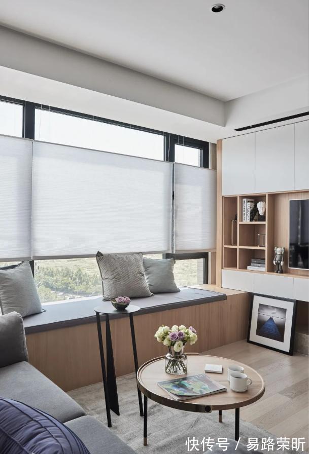 柜体|89㎡ 黑白灰的现代感加上原木的温暖,不知道这样的设计你喜欢吗?