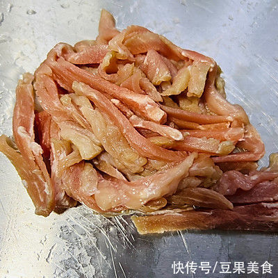 瘦肉|冬季养生粥｜飘香的皮蛋瘦肉粥这样做更好吃，不妨一试