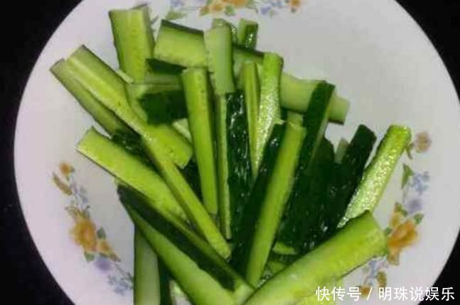 黄瓜|一根黄瓜吃进医院?专家:吃黄瓜的4大禁忌,为何总不记