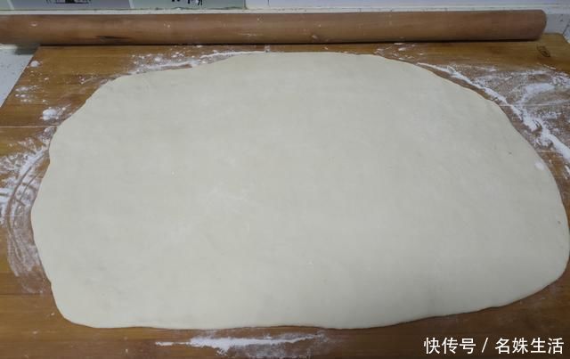 奶奶用了一辈子的烙饼做法,外焦里软,凉了不硬,比饭店卖的好吃
