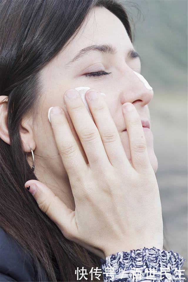 眼霜到底怎么用专家教你眼霜保养要点,别跟8成女生犯同样的错