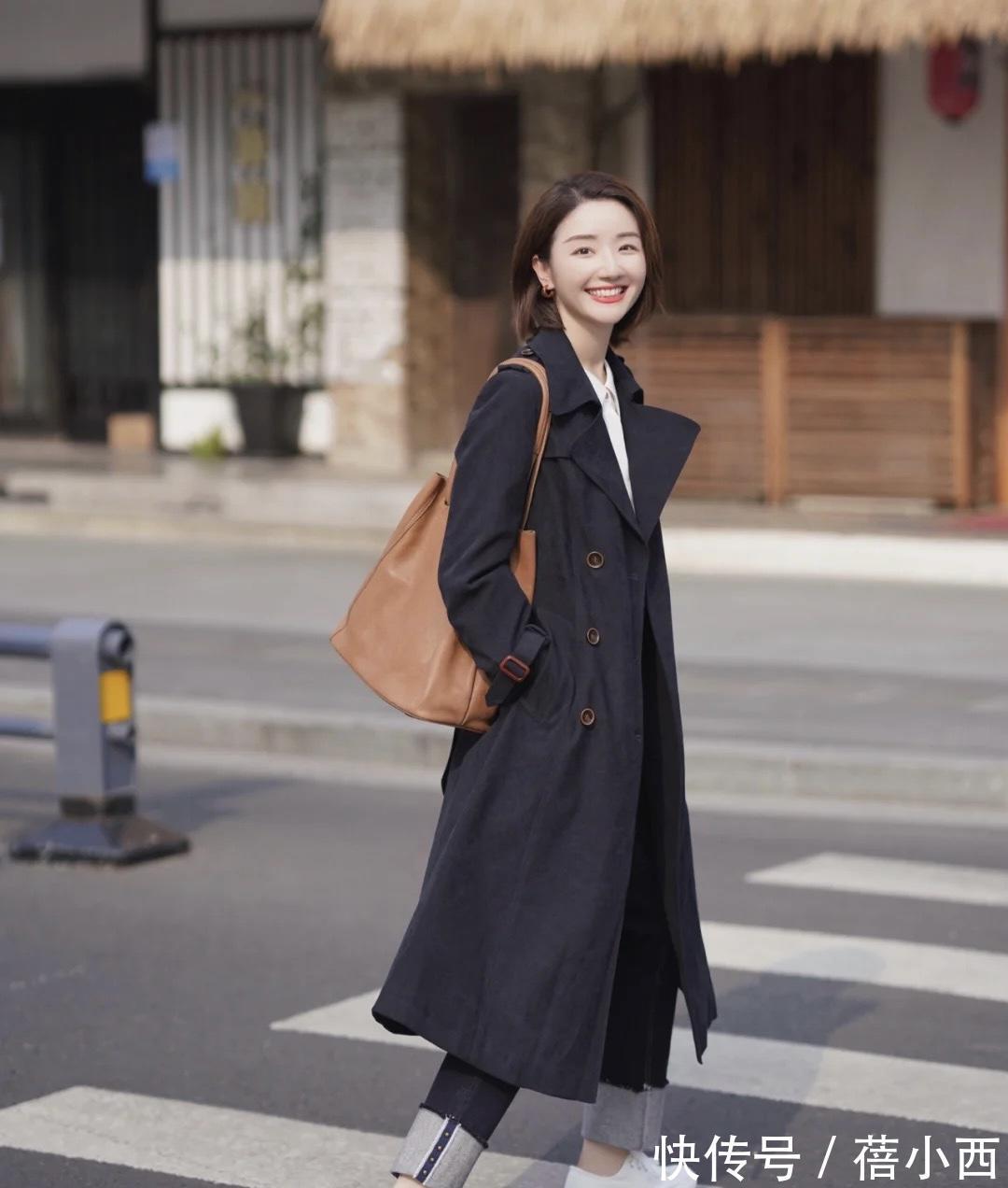 小蛮腰 今年“风衣”才是最in的存在,搭配小黑裤、半身裙,显瘦又显高