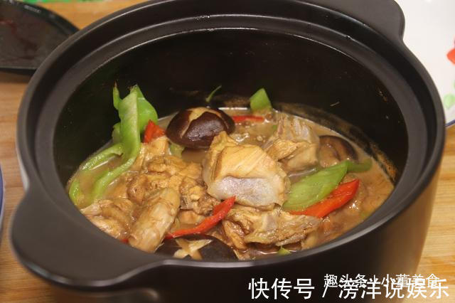 营养|炖鸡肉时，别再直接下锅炖，大厨教你一招，鸡肉鲜嫩营养不流失