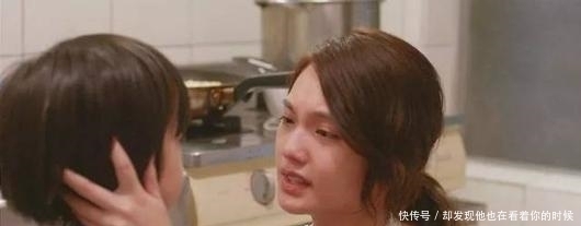 二胎政策|42岁妈妈告诉18岁儿子，已经“怀二胎”，看到儿子的反应后心酸！