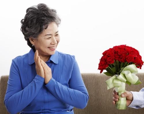 发病率|60岁后，体重应该保持在多少才健康？老年人应该怎样控制体重？