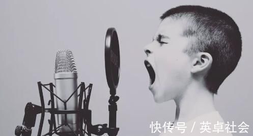 差距|“常挨打”和“从未挨打”的孩子,长大后的差距,真不是一星半点