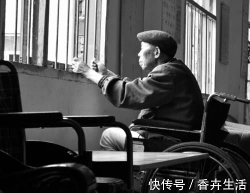 老人|父母存款应该留给孩子,还是留着养老?聪明老人都会把钱分3份