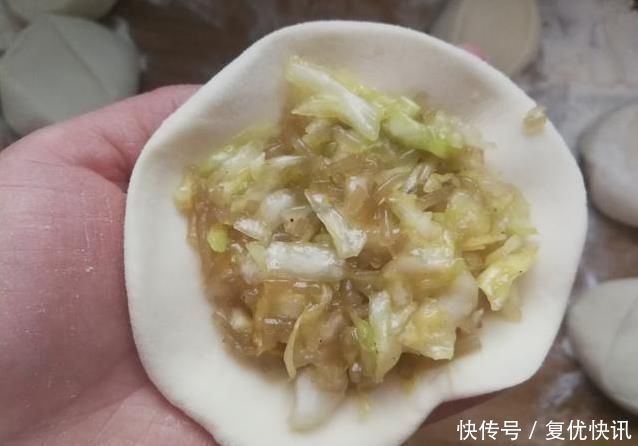 包子|包子喜欢这种馅儿它比纯肉好即使挑剔的孩子也能一次吃三个