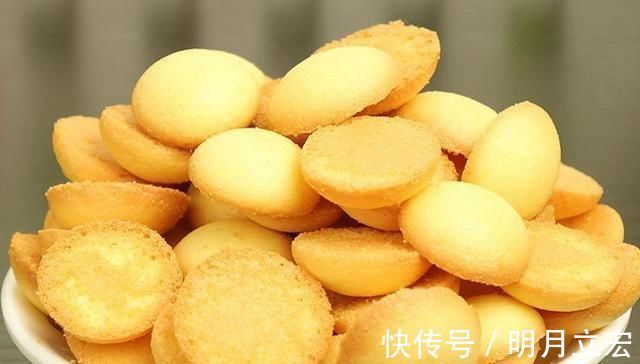 蛋黄饼干|鸡蛋别再炒着吃了,学会新吃法,做成小零食,香甜酥脆,家人爱吃