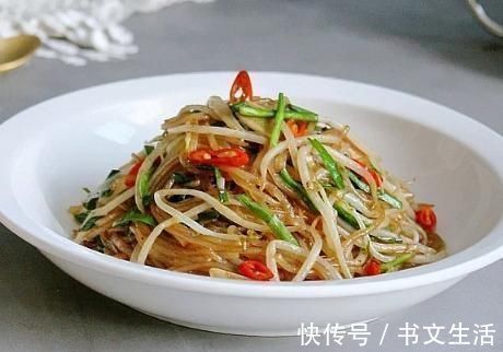 炒粉条时，别只会下锅煮，多加1个步骤，粉条鲜香入味，还不粘连