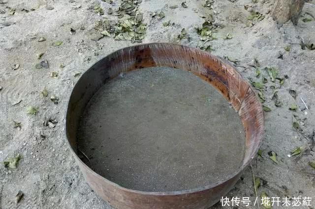 在农村接近消失的4个老物件,今价值连城,图四价值上百万