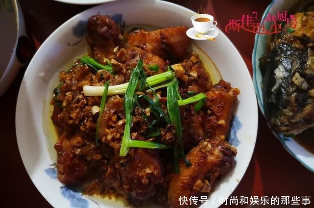 回娘家吃饭,母亲做了8道菜满满一桌,还是娘最疼人,网友羡慕