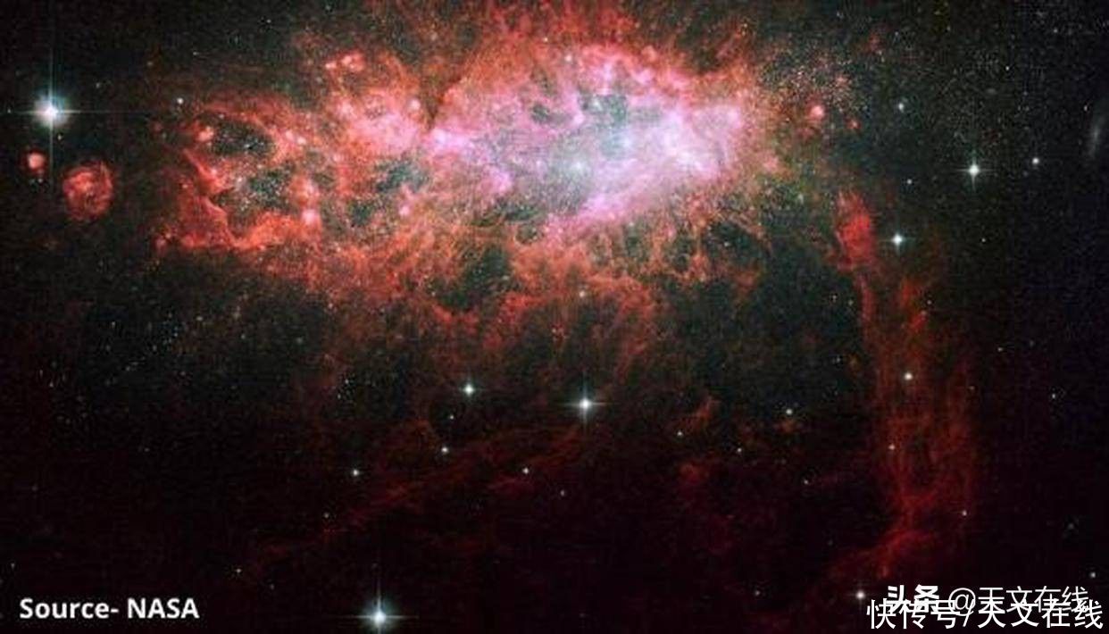 科学家 科学家发现新星系，很是奇怪，神似战斗机形状