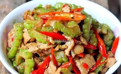 超级下饭的4道家常菜，每一口都是那么香辣开胃，两碗饭瞬间下肚！