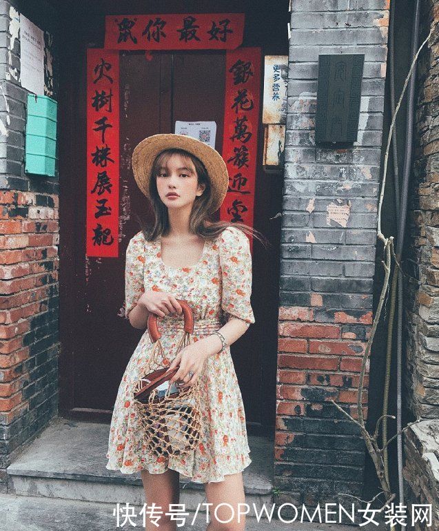 周扬青时尚质感在线,嘻哈甜美潮酷风时髦又个性,这穿搭真绝了