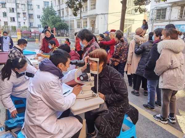 眼科|宣州宝城社区组织开展“眼健康”宣讲义诊活动