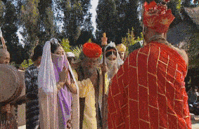 |搞笑GIF:妹子你是不是找不到男朋友了,跟我回家吧