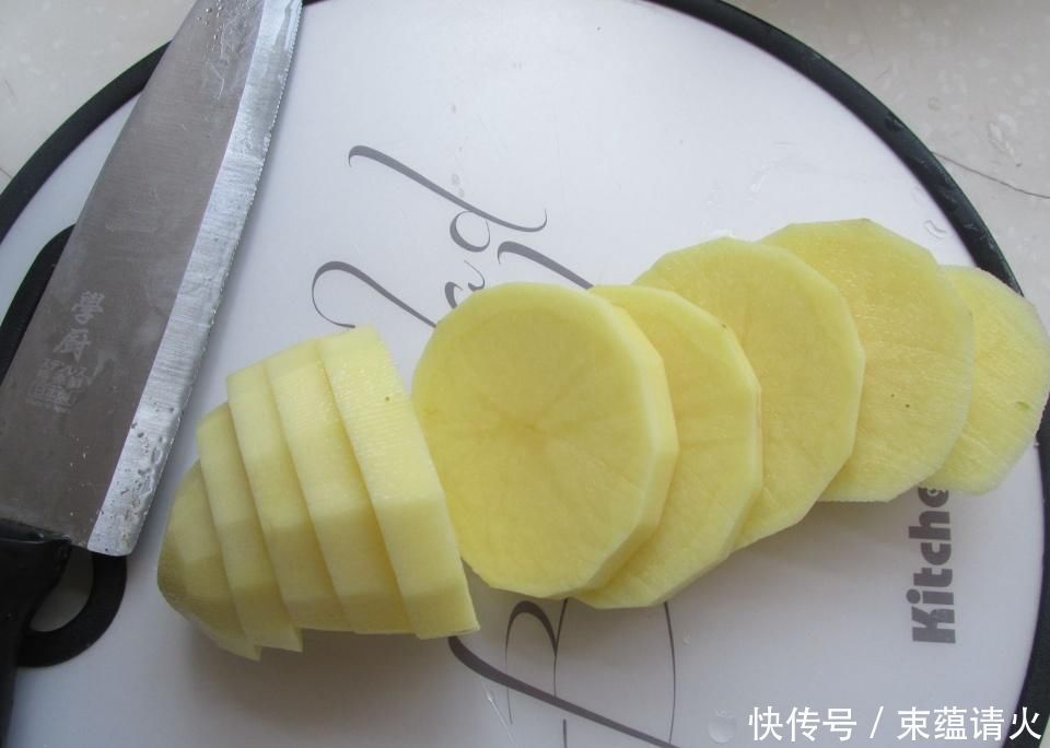 换个做法吃土豆,比薯条更营养更受欢迎,一滴油不放,好吃不上火