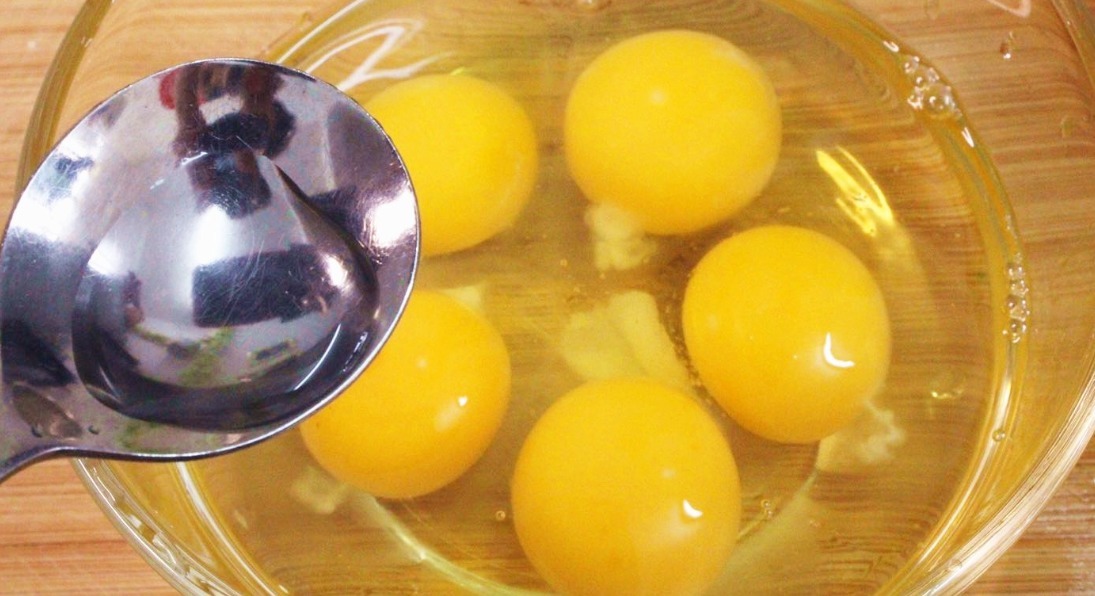 鸡蛋的做法火了，饭店卖30元一盘，学会大厨的做法，孩子特别爱吃